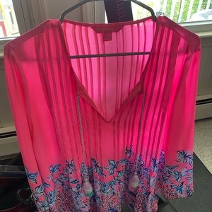 Lilly Pulitzer 3/4 sleeve top size large - gently used!